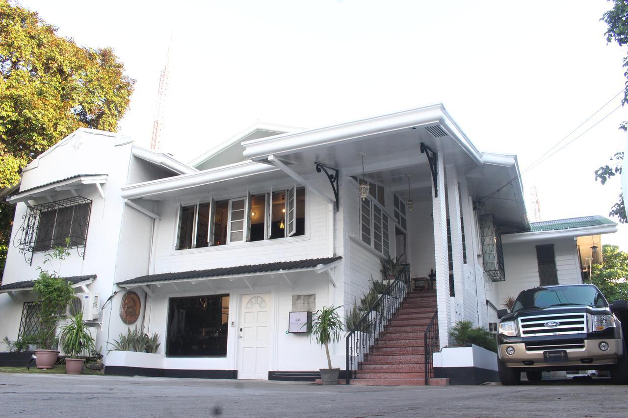 The White Bed And Breakfast Bacolod Exterior foto