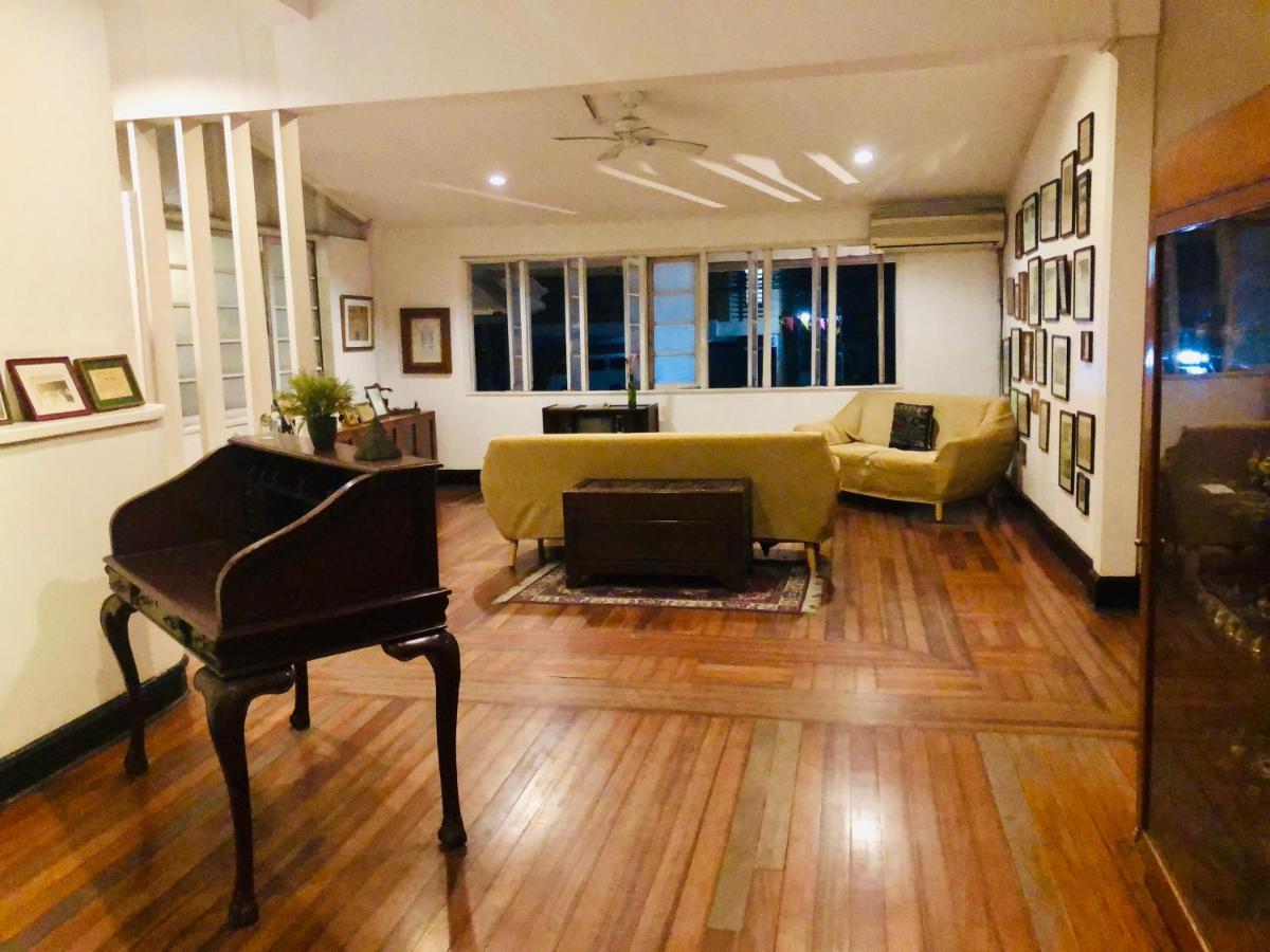 The White Bed And Breakfast Bacolod Exterior foto
